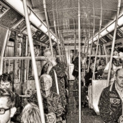 Zu deinem täglichen Hoffen gehört es, einen Sitzplatz zu kriegen, dich nicht stehend an den Haltestangen der U-Bahn klammern zu müssen, sitzend dich in tausend Gedanken um‘s Alltägliche zu wiegen und zur Arbeit zu kommen mit nicht schon abgestandenen Füßen.